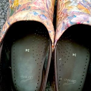 Dansko nursing clogs